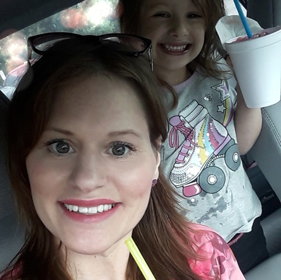 Meet your Posher, Melissa💜✨👑🐝 - Picture 3 of 5